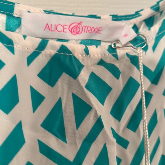 NWT ALICE & TRIXIE Sleeveless Silk Top - Size Medium - Picture 2 of 4